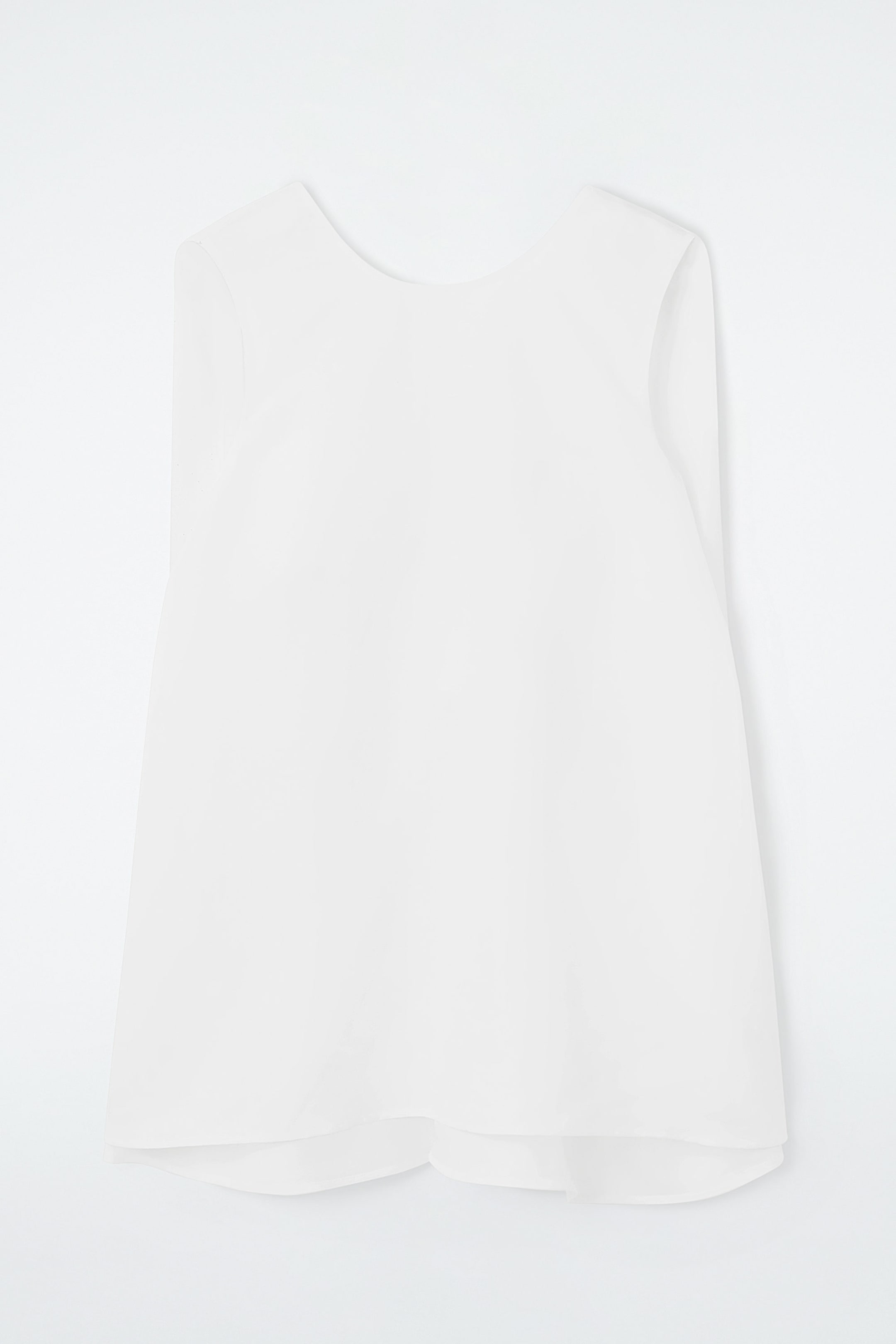 TWIST-BACK SLEEVELESS TOP