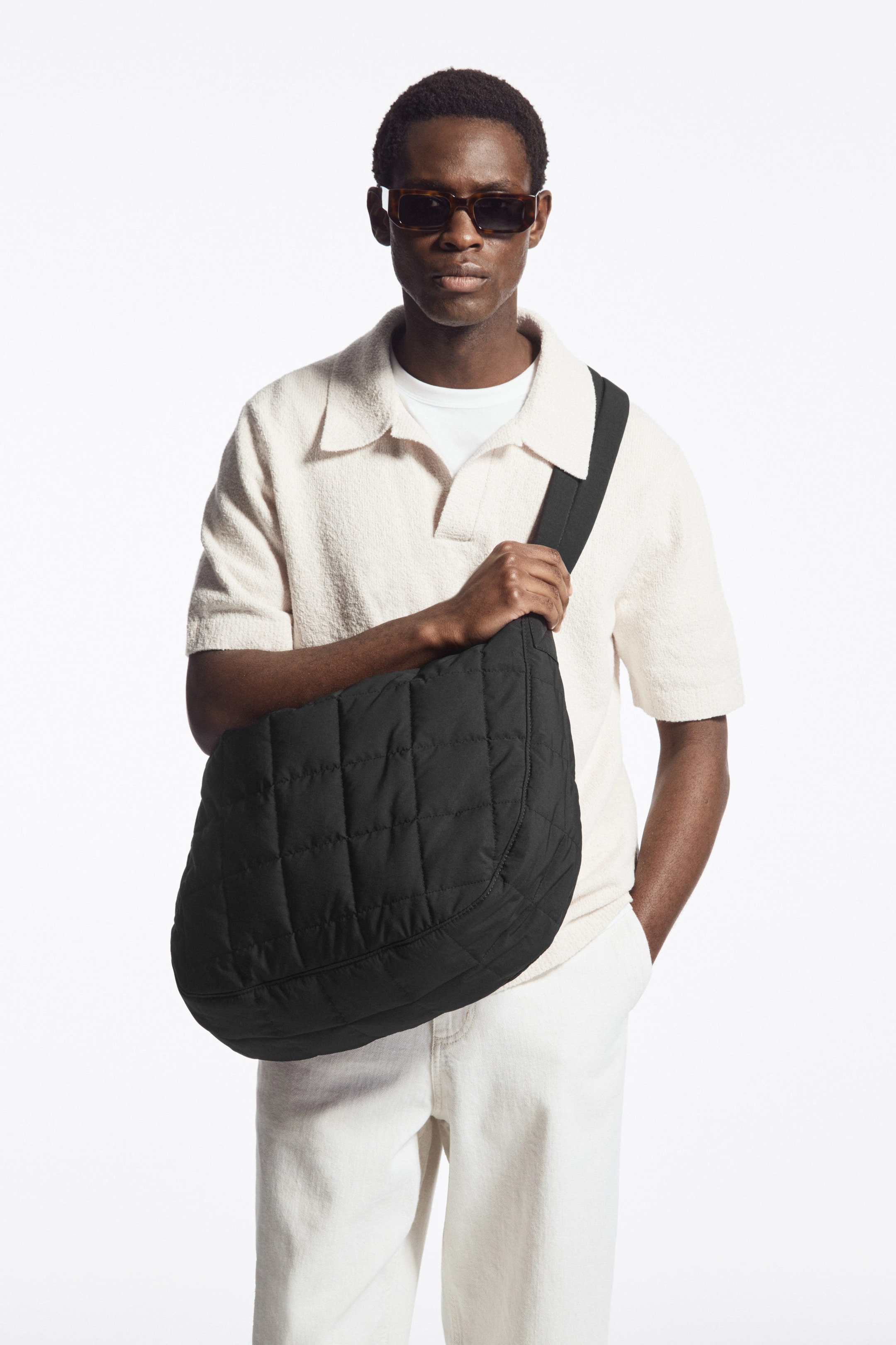 QUILTED MESSENGER - RIPSTOP - BLACK