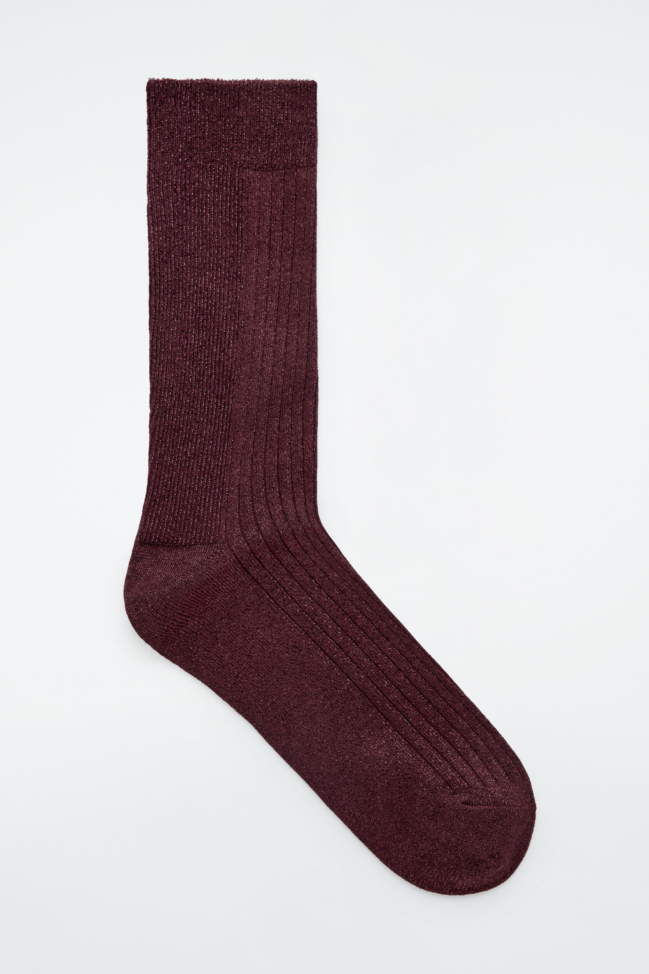 GERIPPTE SOCKEN AUS LUREX