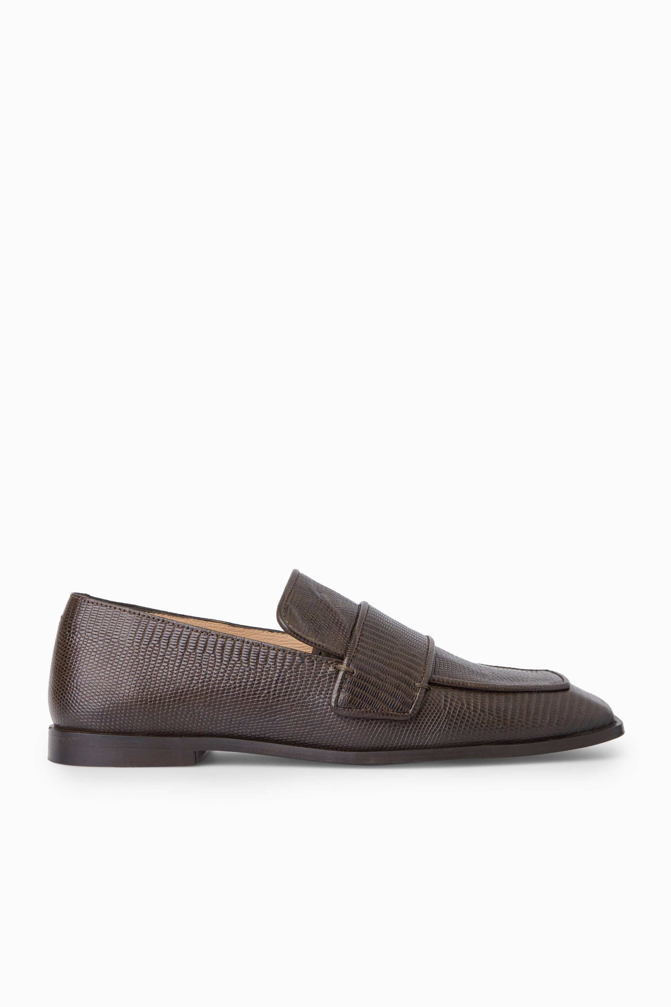 LOAFERS AUS LEDER MIT QUADRATISCHER ZEHENPARTIE