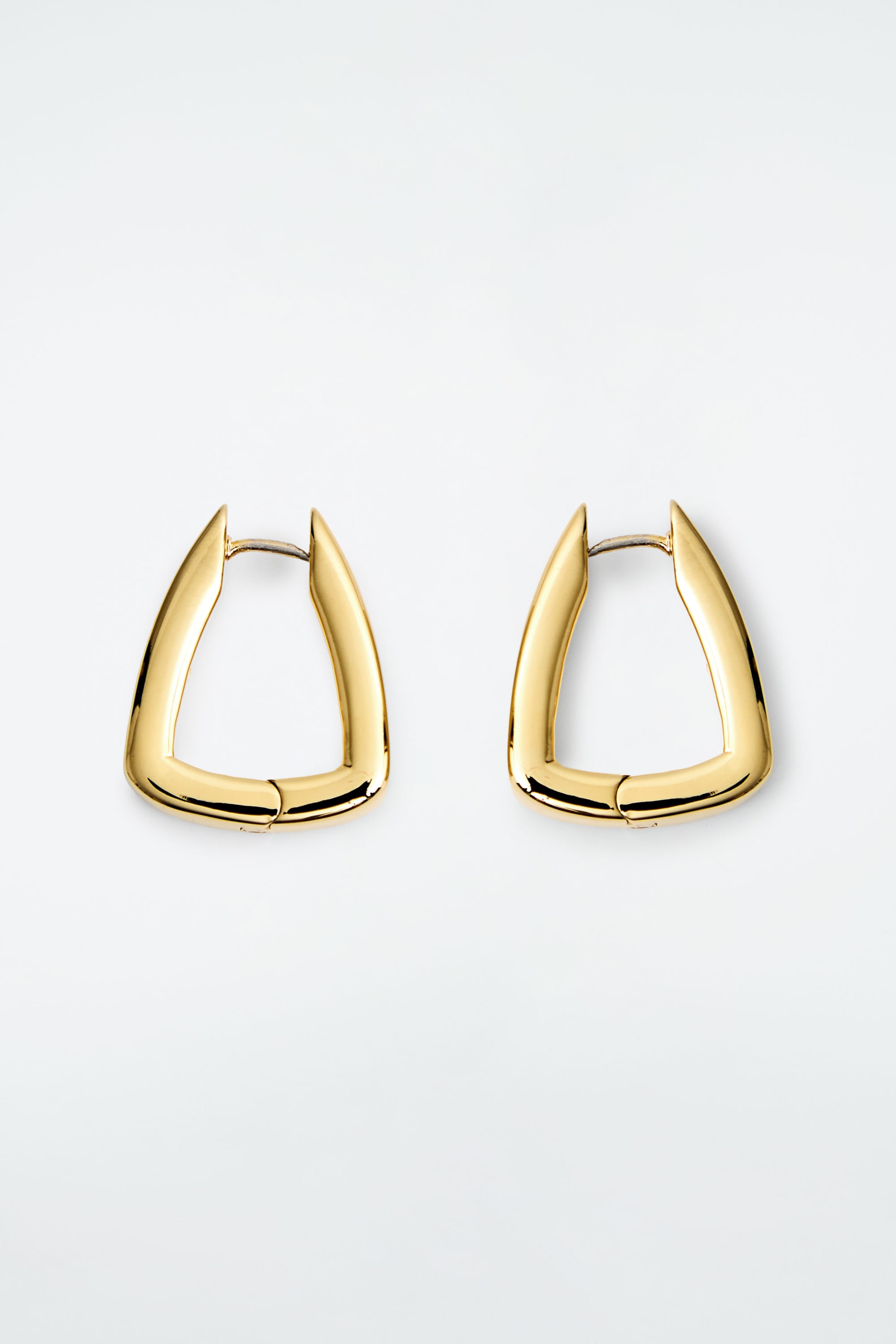 SQUARED HOOP EARRINGS