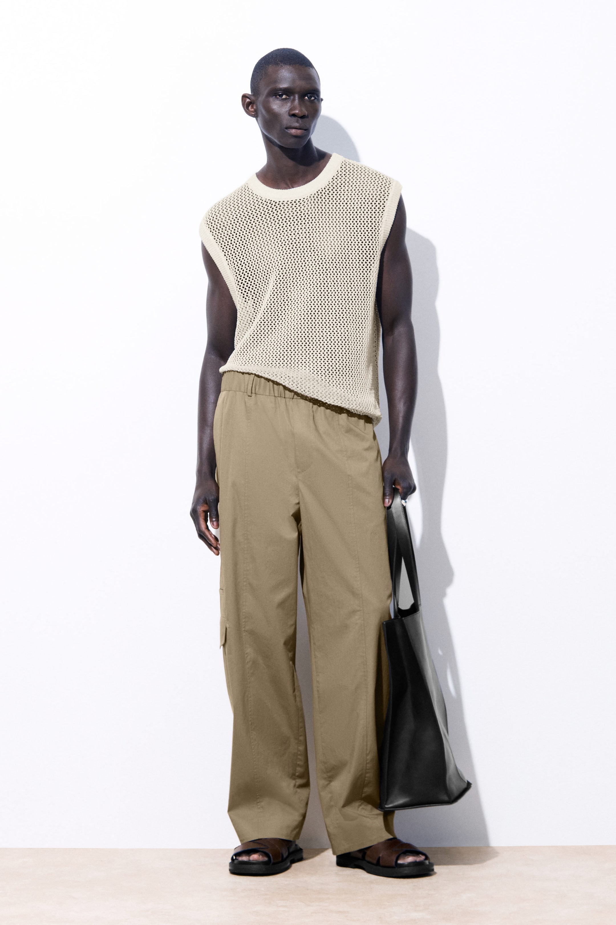 THE BARREL-LEG CARGO TROUSERS