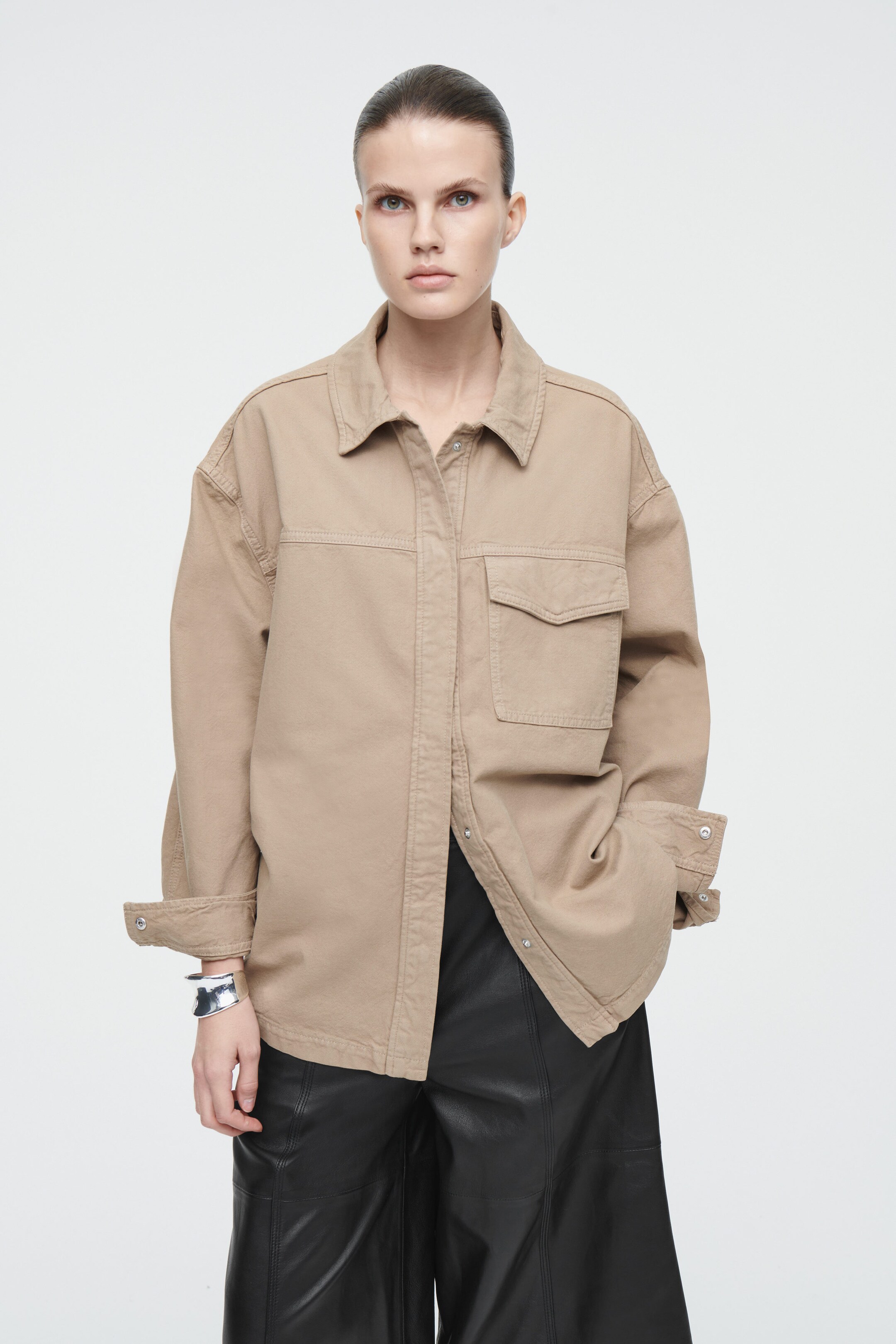 OVERSIZED-HEMDJACKE