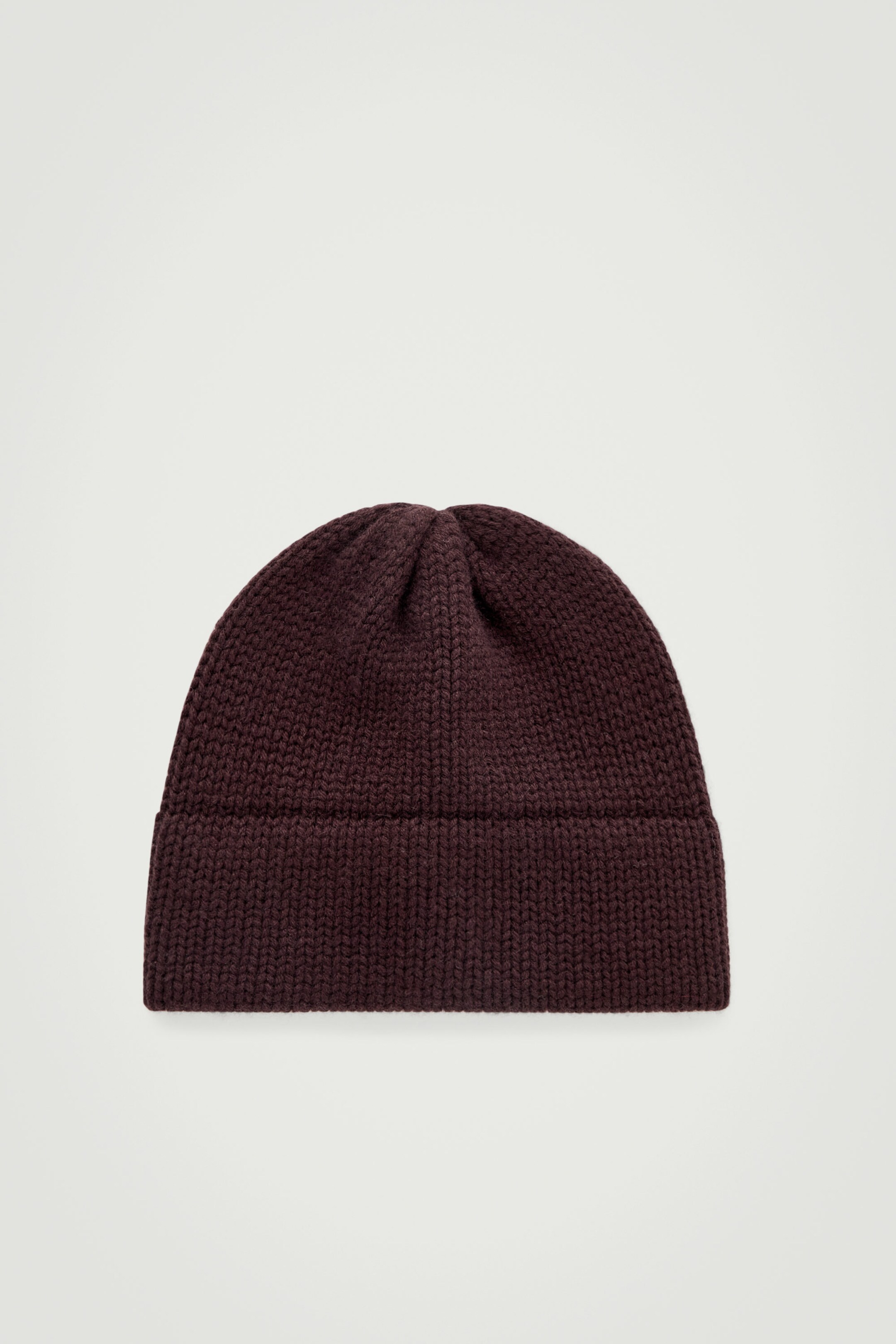 RIBBED CASHMERE-BLEND STITCHED-BRIM BEANIE