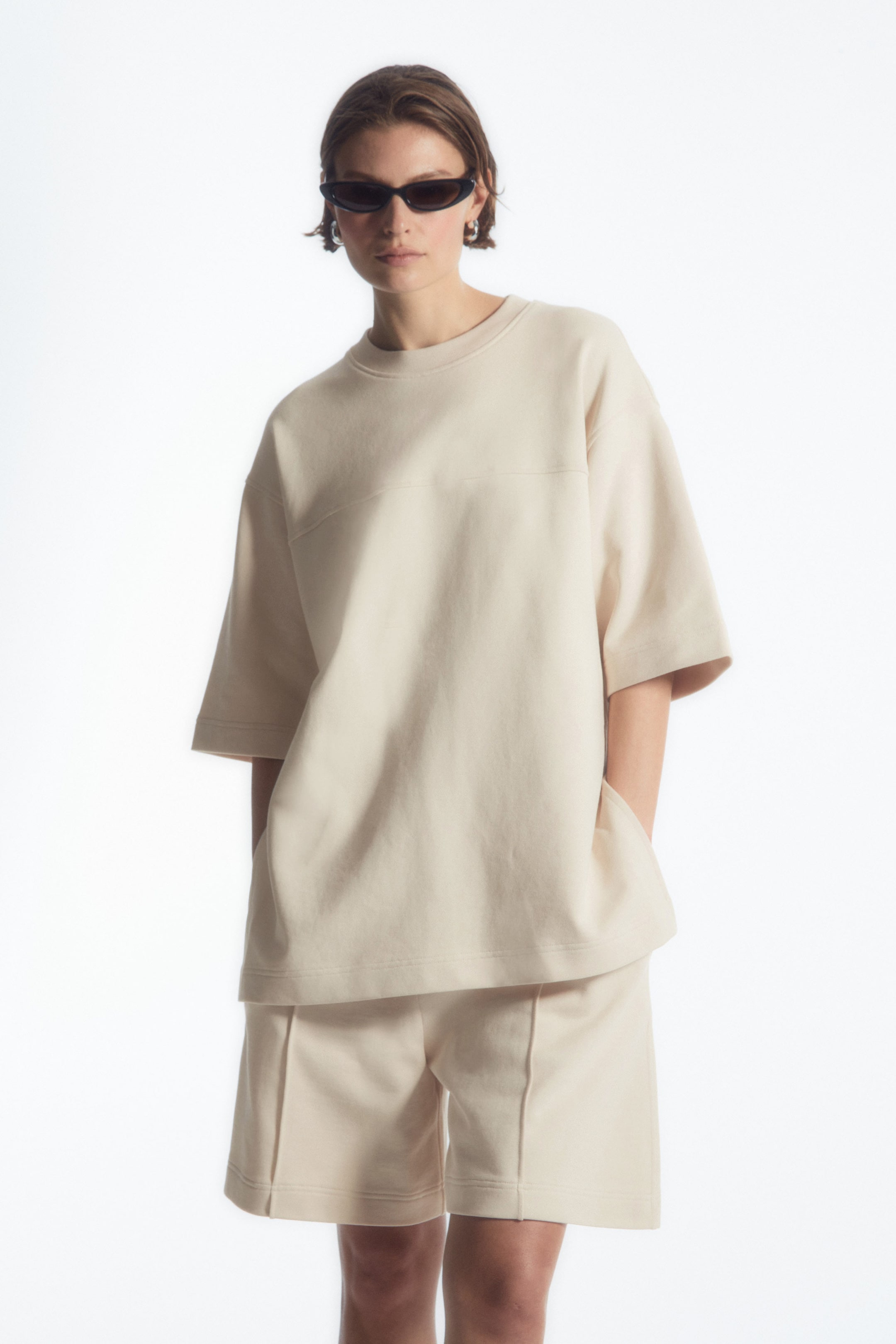 OVERSIZED MID-WEIGHT T-SHIRT