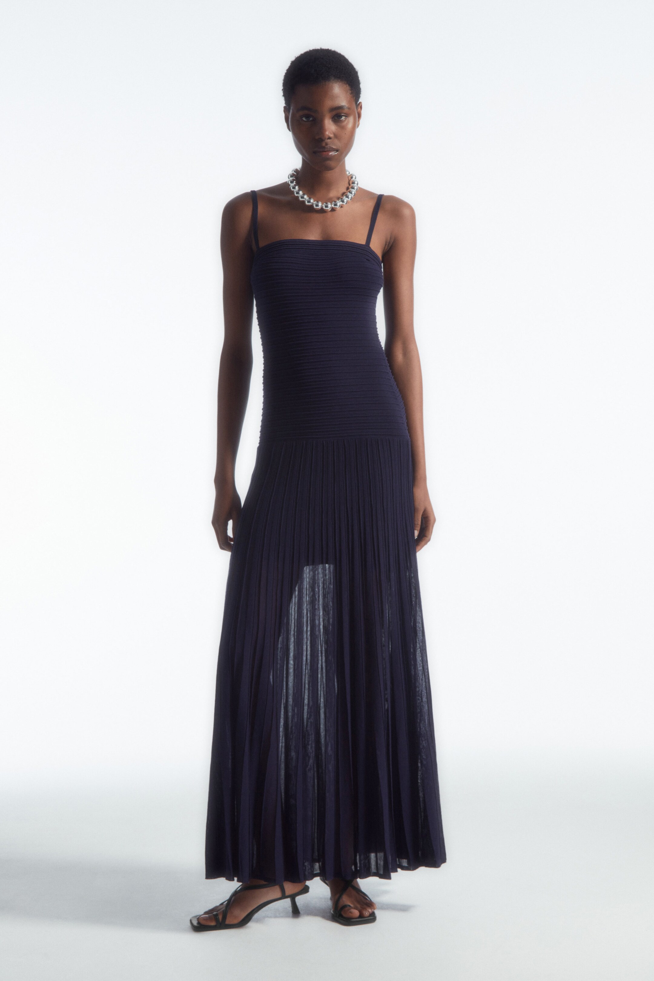 PLEATED KNITTED MAXI DRESS