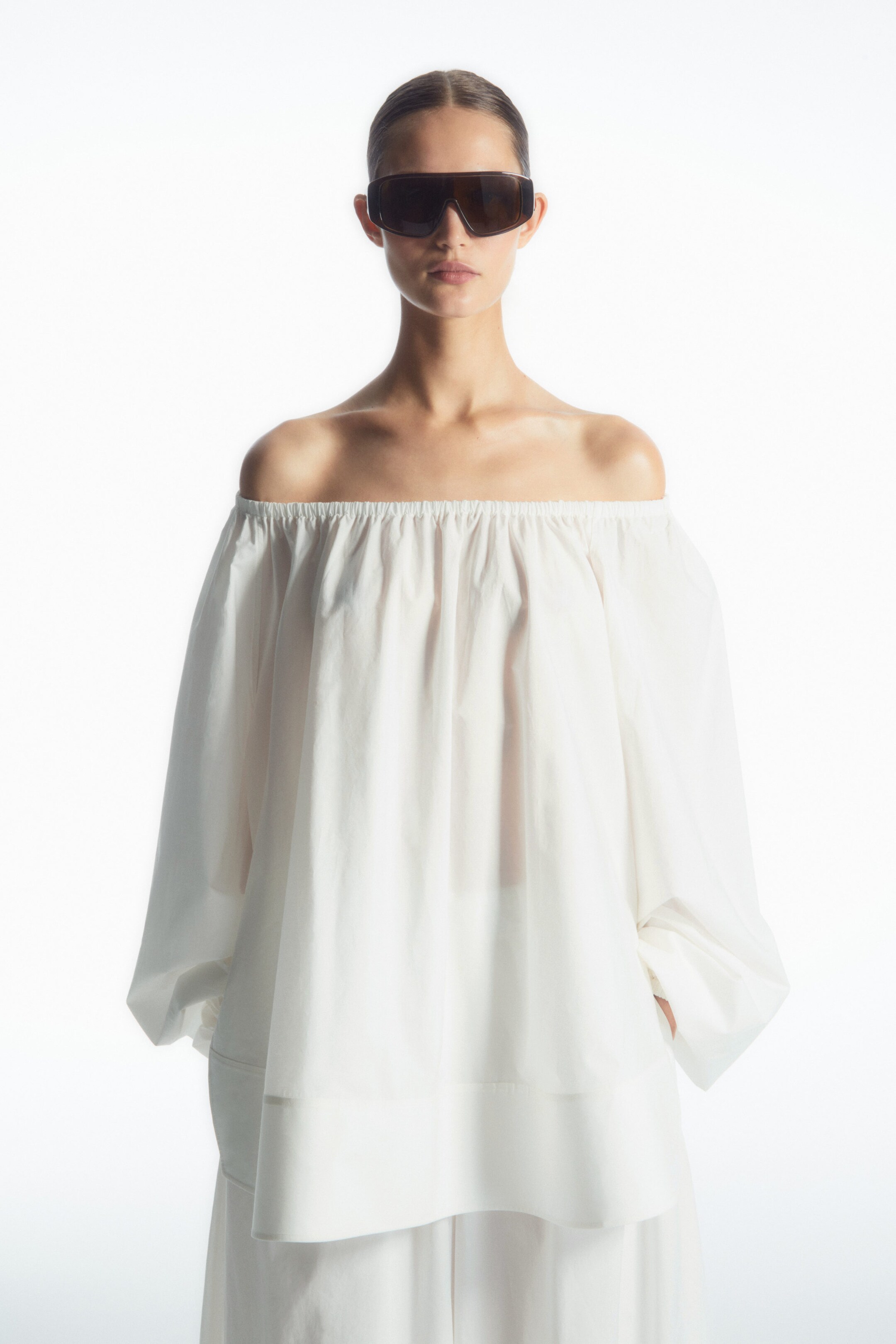 OVERSIZED OFF-THE-SHOULDER BLOUSE