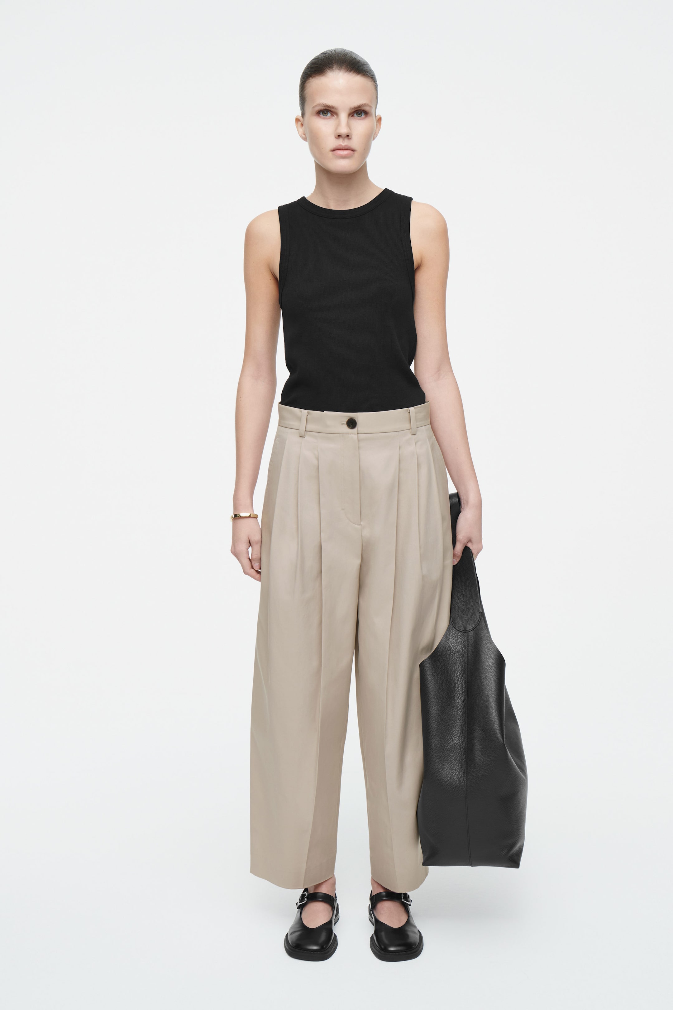 PLEATED BARREL-LEG COTTON TROUSERS