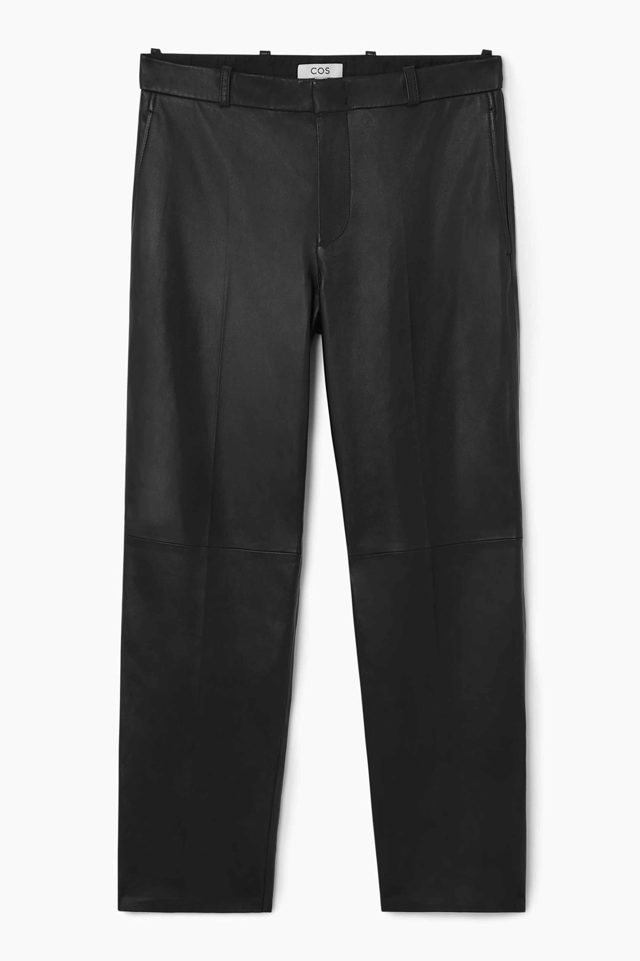 ELEGANTE LEDERHOSE MIT GERADEM BEIN