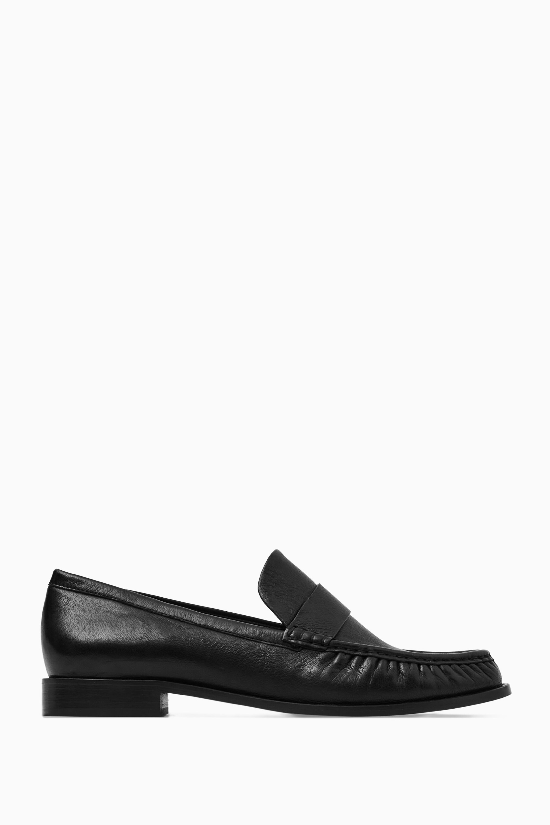 LEATHER LOAFERS