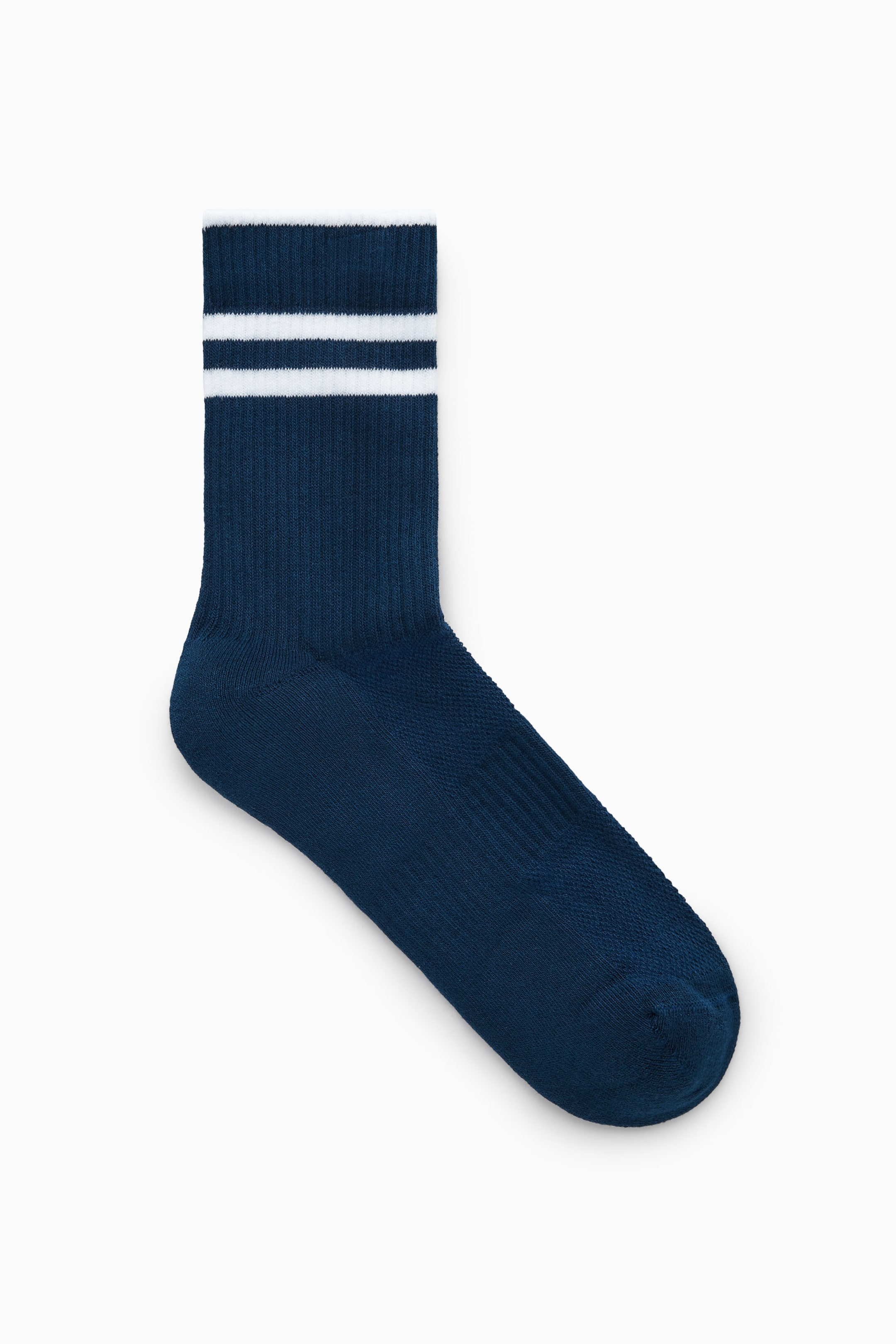 STRIPED SPORTS SOCKS