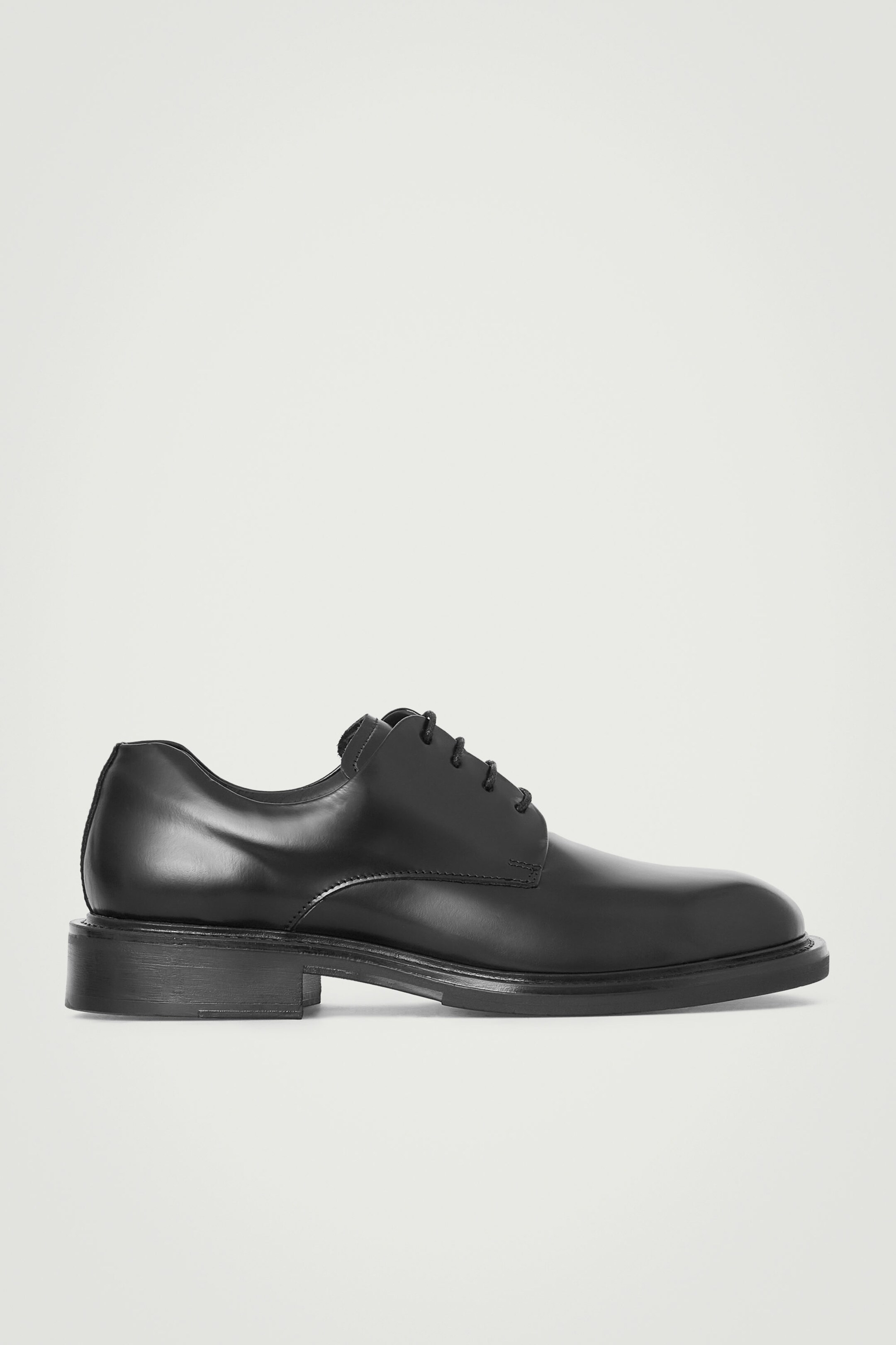 SQUARE-TOE LEATHER DERBY SHOES