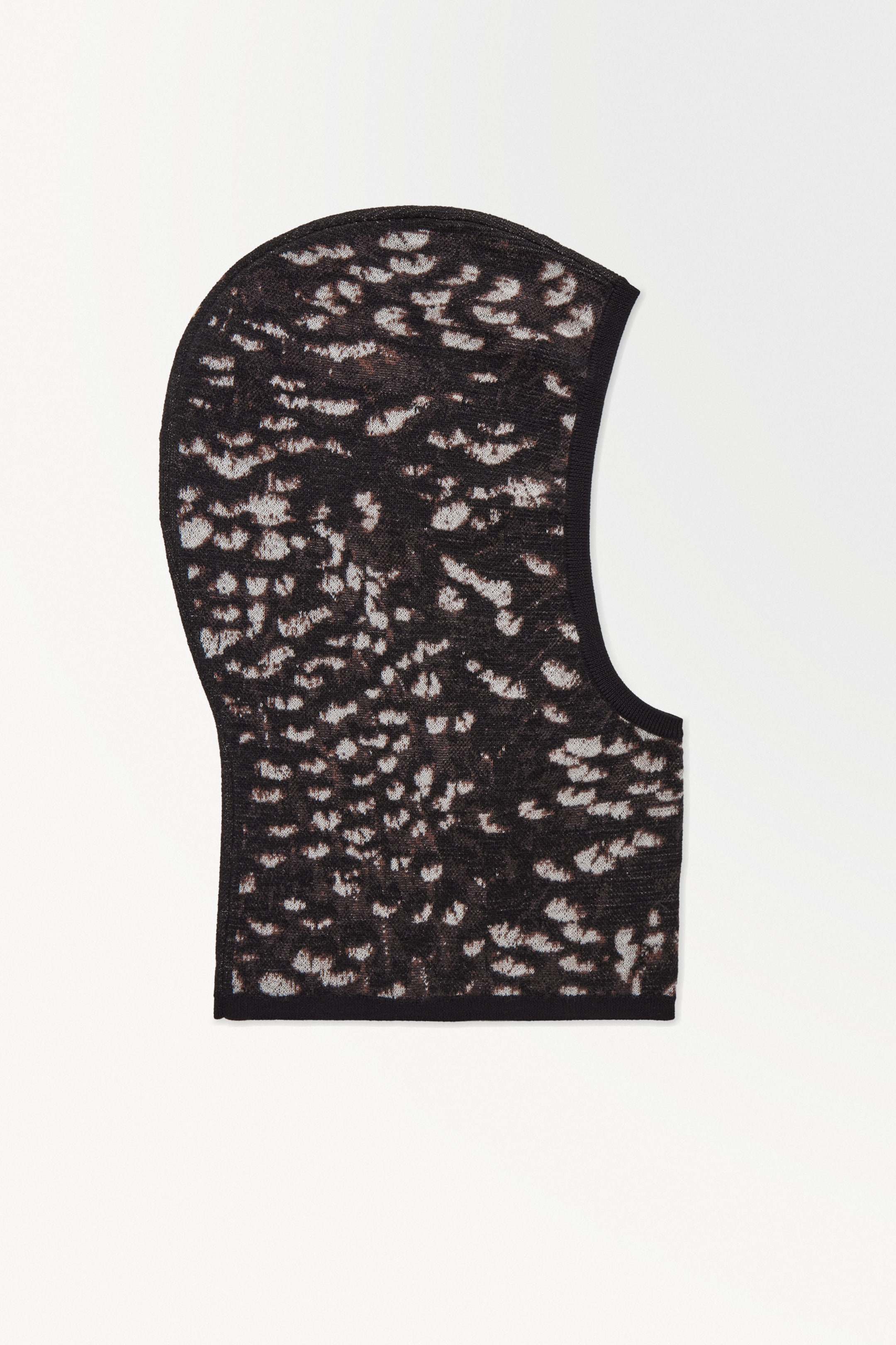 THE FEATHER-PRINT BALACLAVA