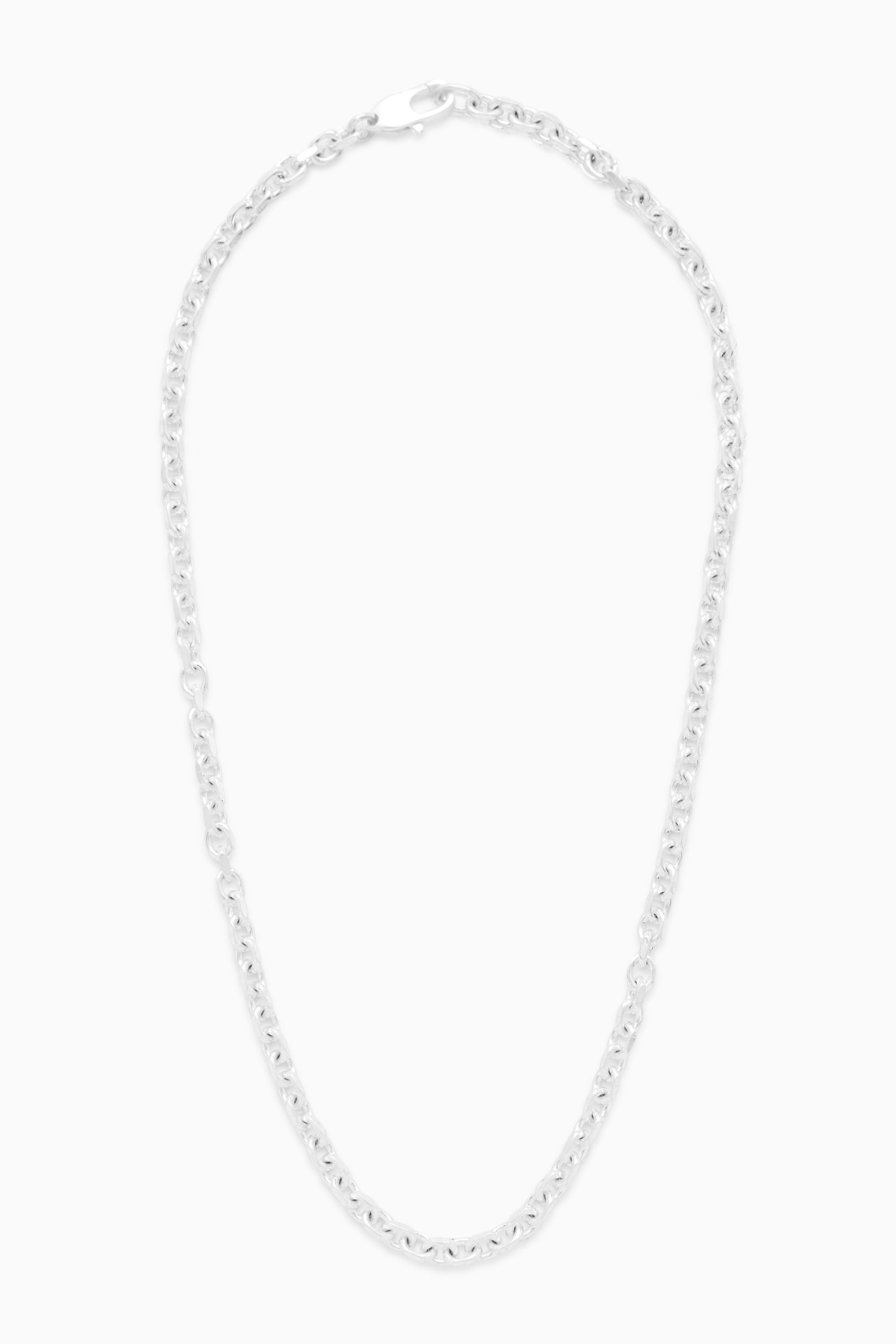 GEOMETRIC OVAL-LINK NECKLACE