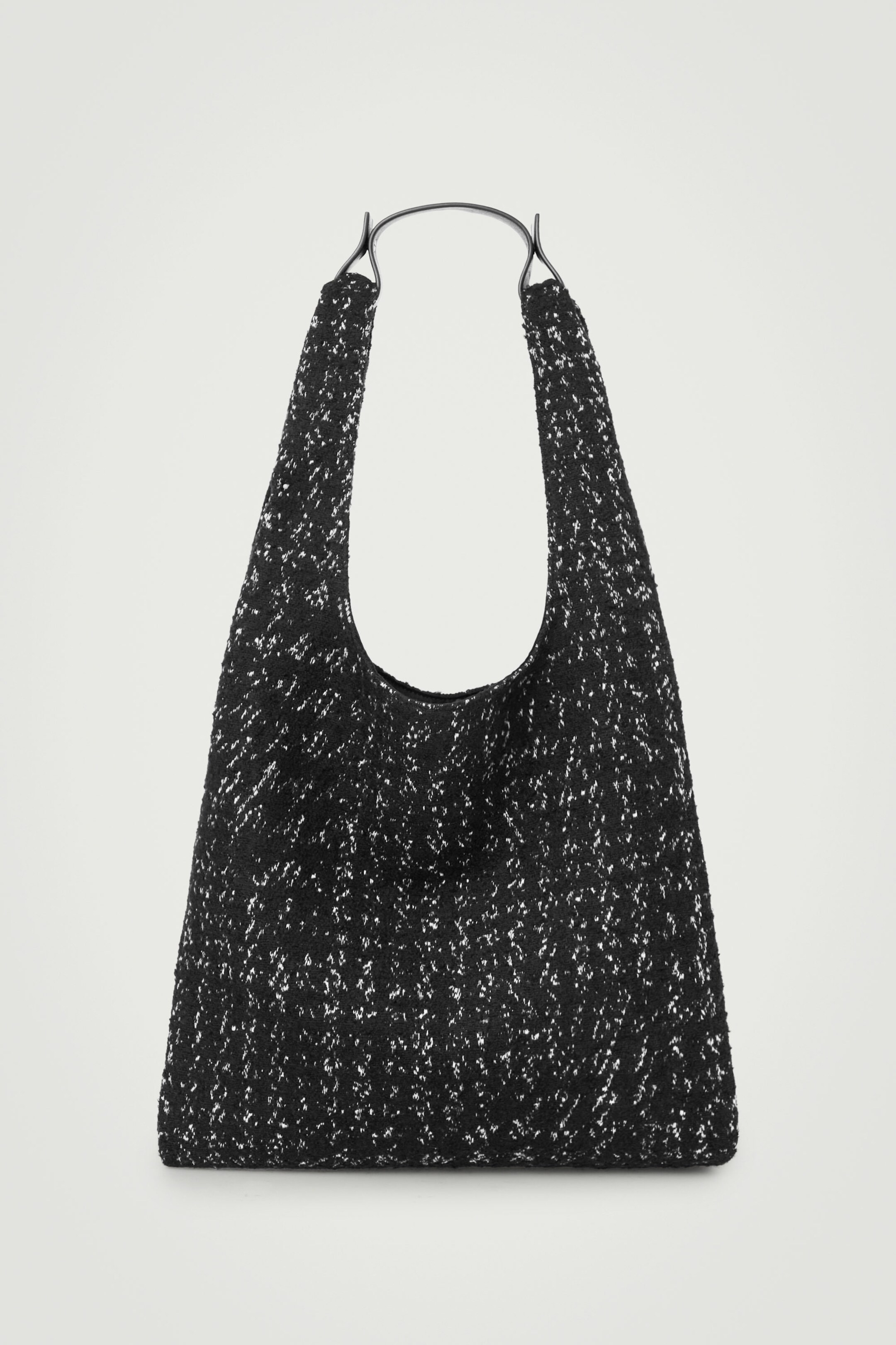 OVERSIZED JACQUARD TOTE