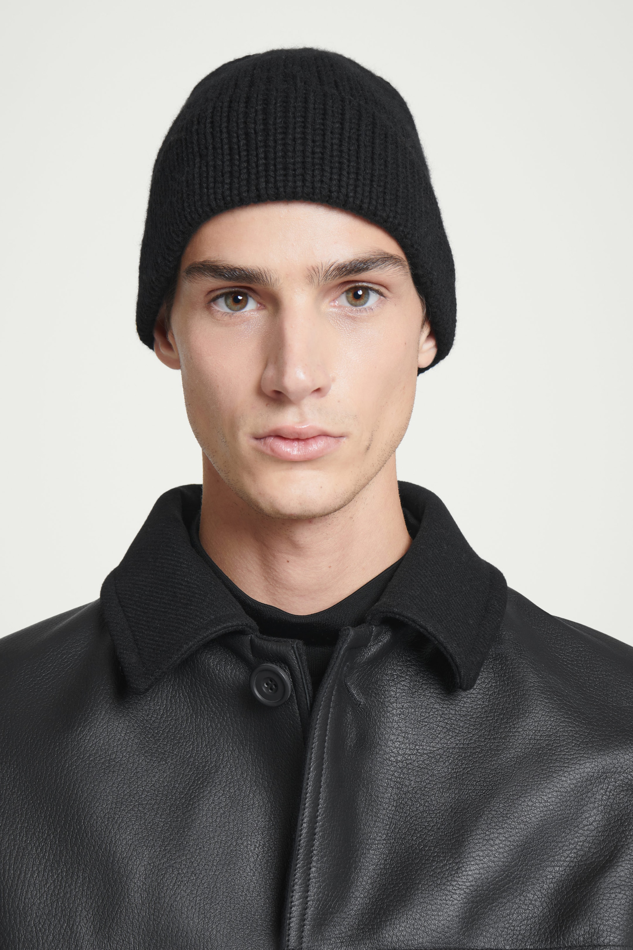 RIBBED CASHMERE-BLEND STITCHED-BRIM BEANIE