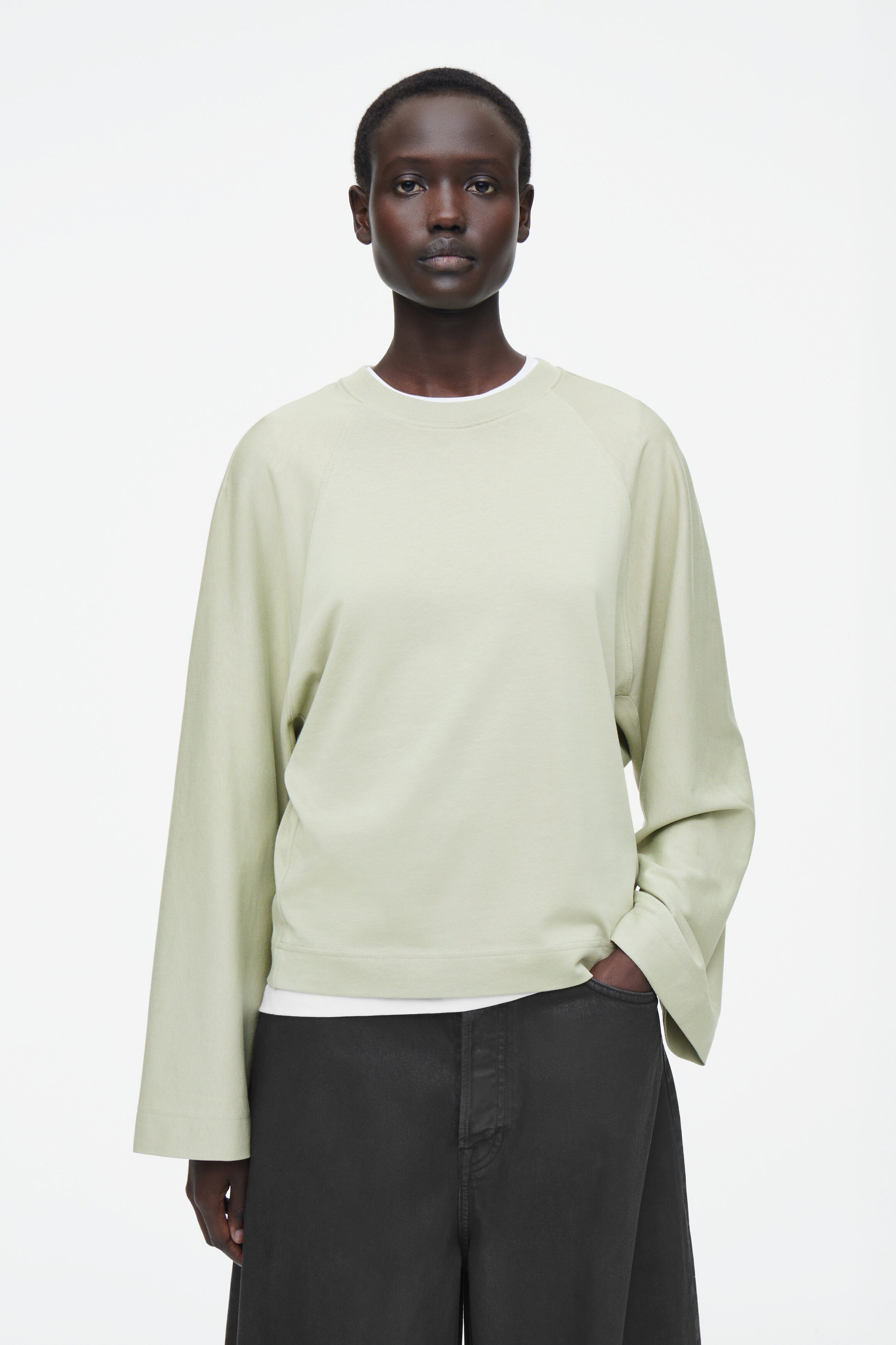 BOXY LONG-SLEEVED T-SHIRT