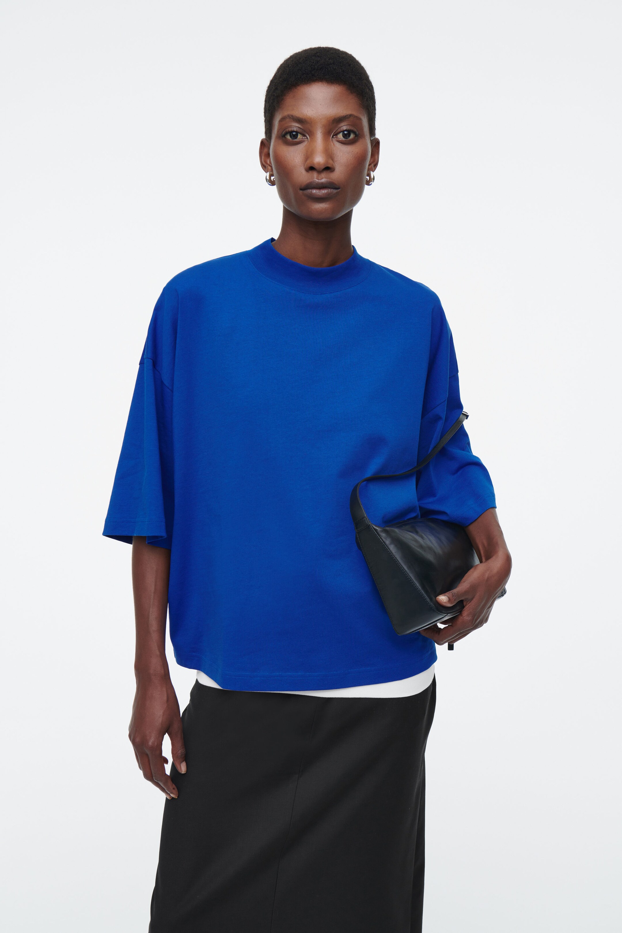 REGULAR BOXY MOCK-NECK T-SHIRT