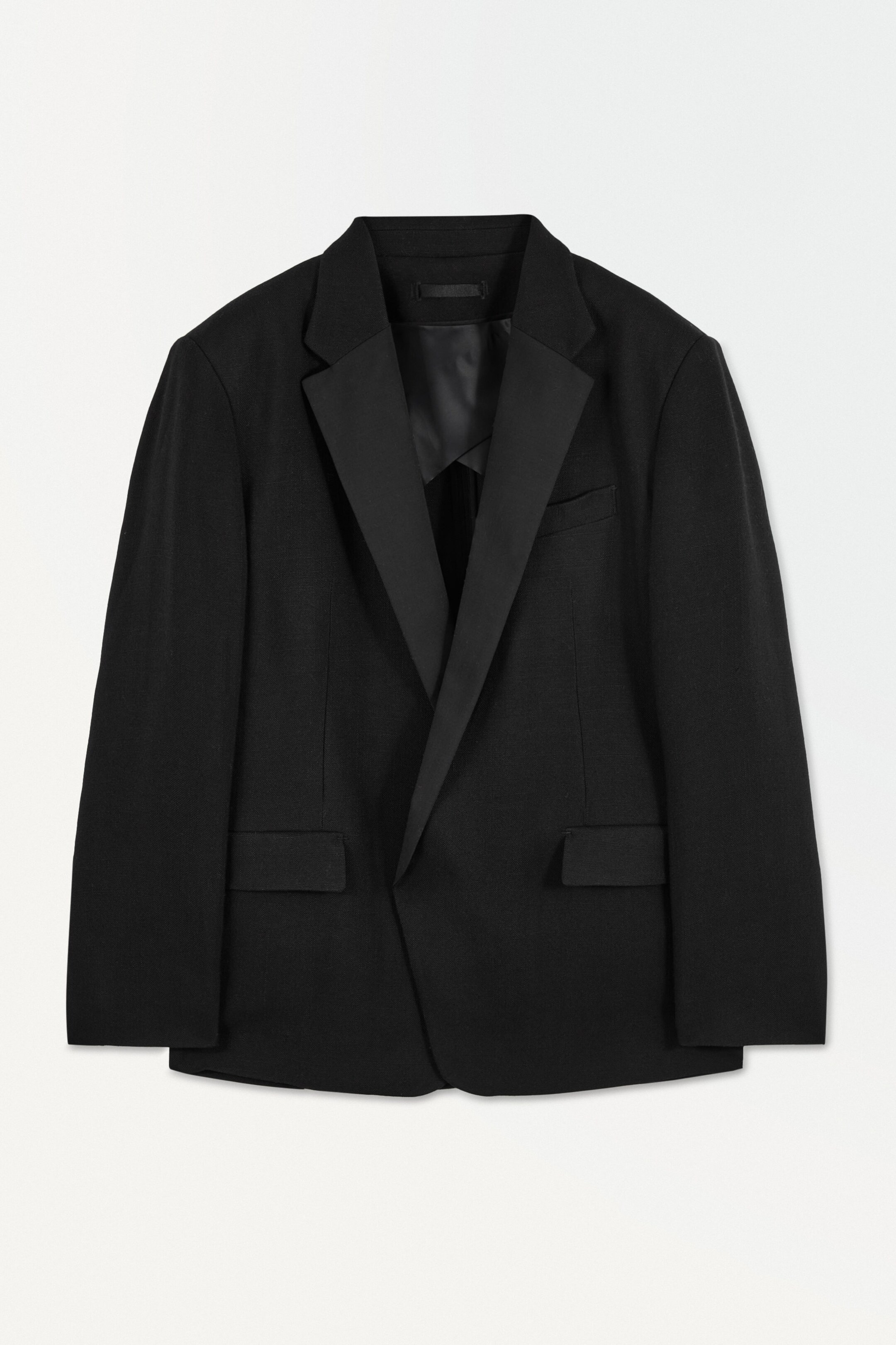 THE TUXEDO JACKET