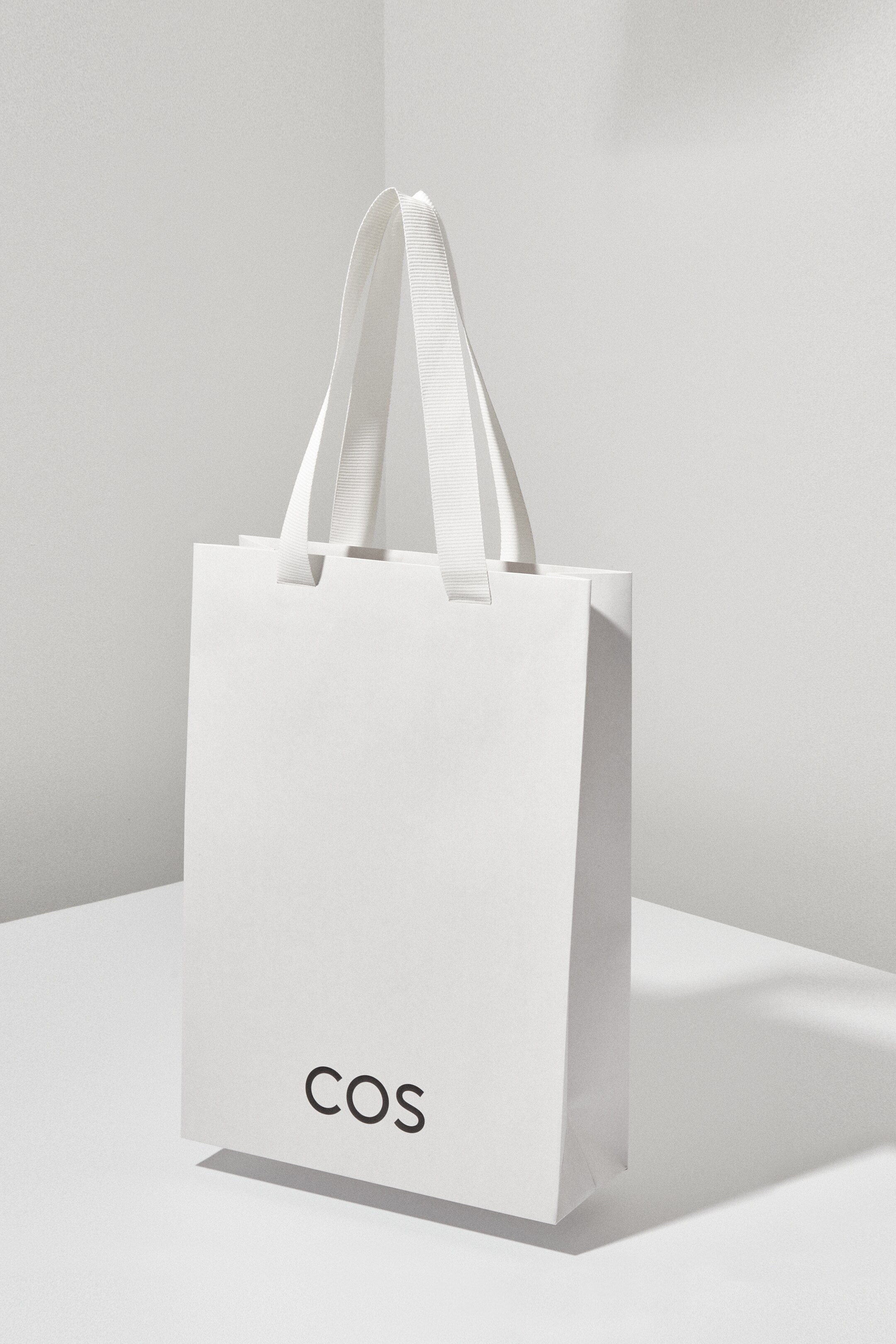 COS shopping bag