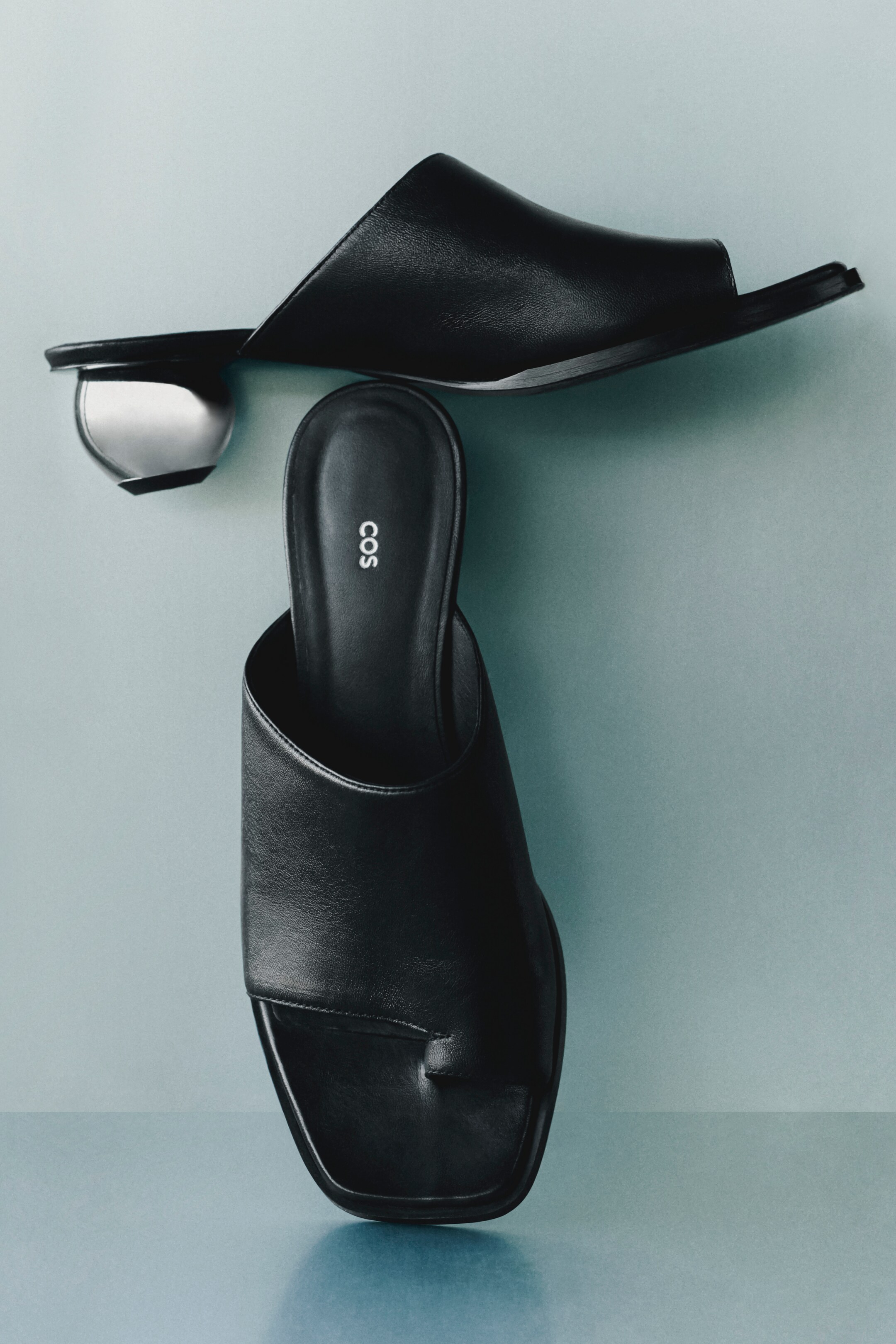 SCULPTURAL HEEL LEATHER MULES