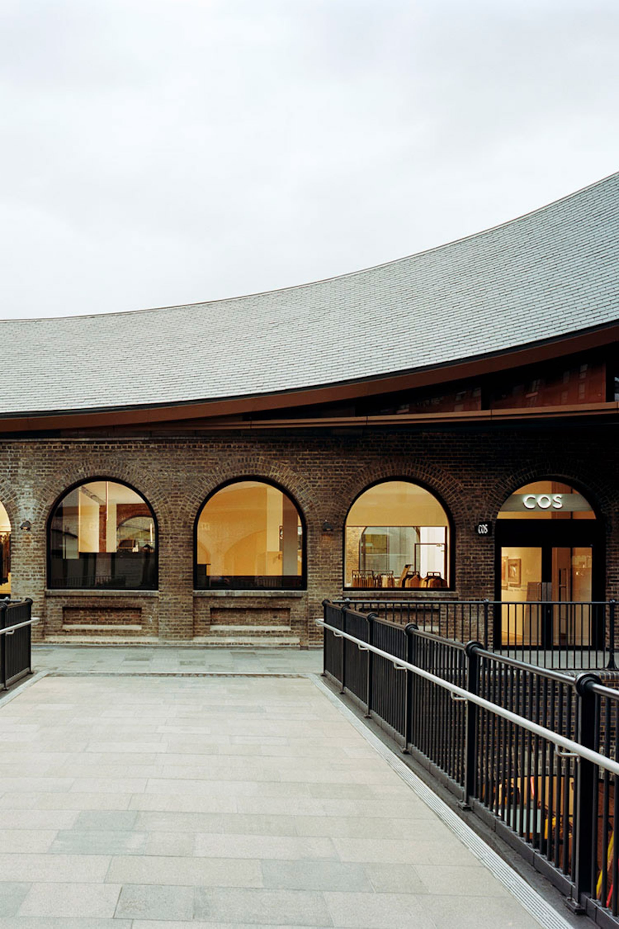 Coal drops yard kings cross outside