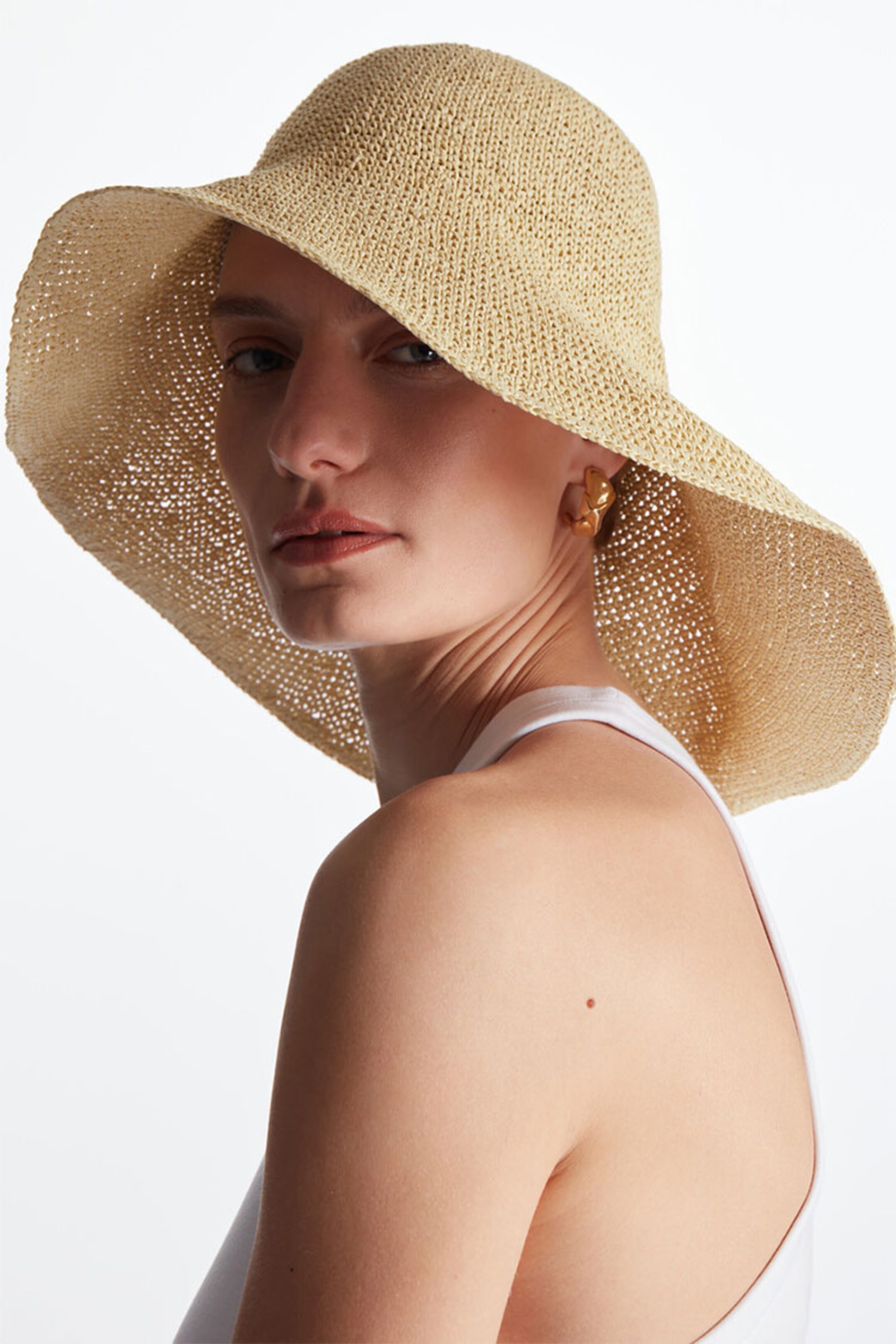 Women's straw hat